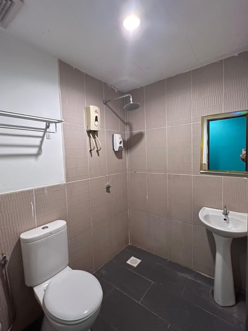 Bangi Business Hotel Kampong Sungai Ramal Dalam Exterior photo