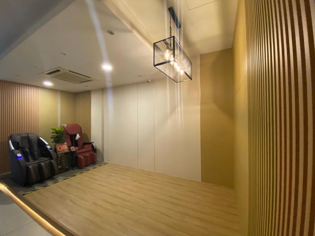 Bangi Business Hotel Kampong Sungai Ramal Dalam Exterior photo