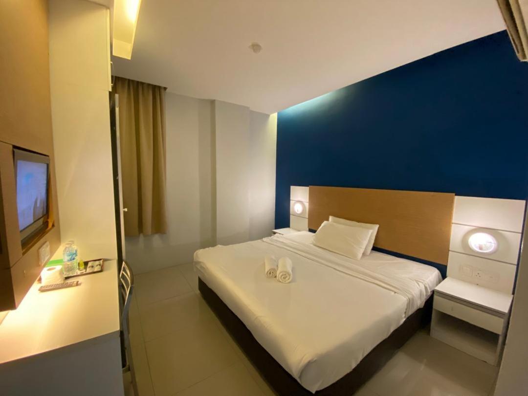 Bangi Business Hotel Kampong Sungai Ramal Dalam Exterior photo