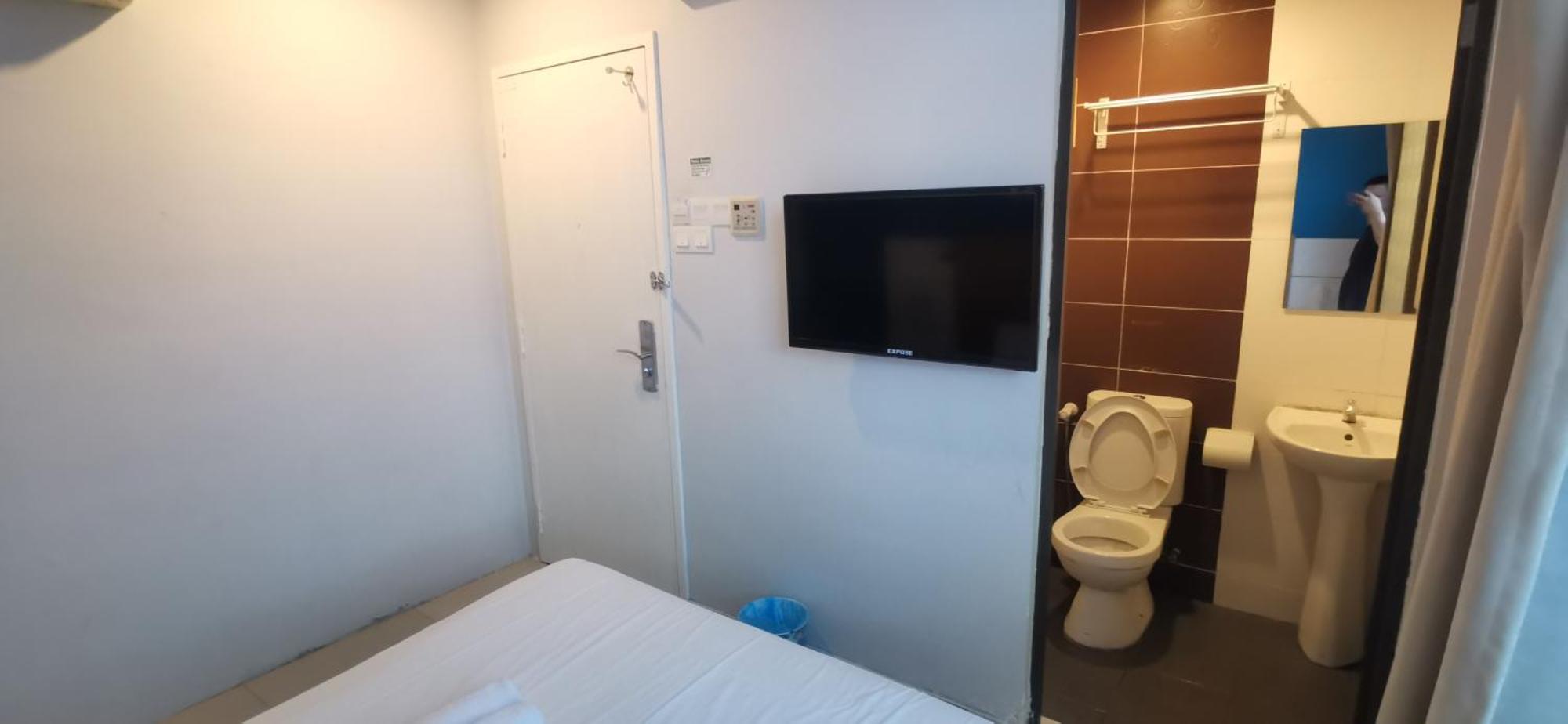 Bangi Business Hotel Kampong Sungai Ramal Dalam Exterior photo